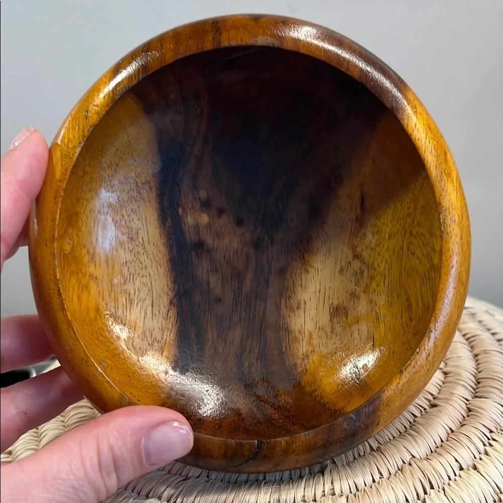 Brown Wooden Serveware Bowl with Natural Grain - Picture 8 of 8